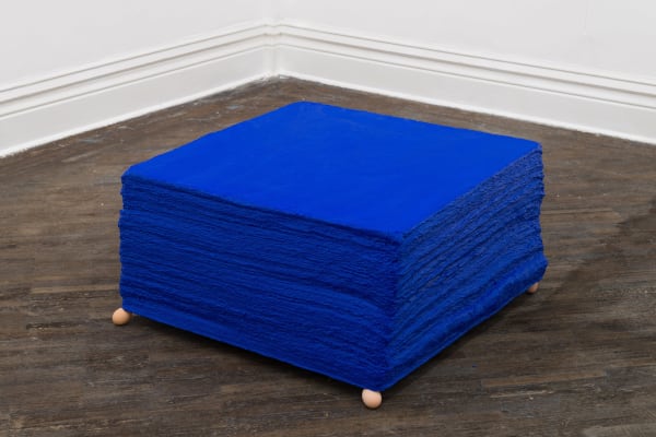 LIU Ren Bear 承受, 2016 Eggs and mixed media 鸡蛋和综合材料 80 x 80 x 43 cm