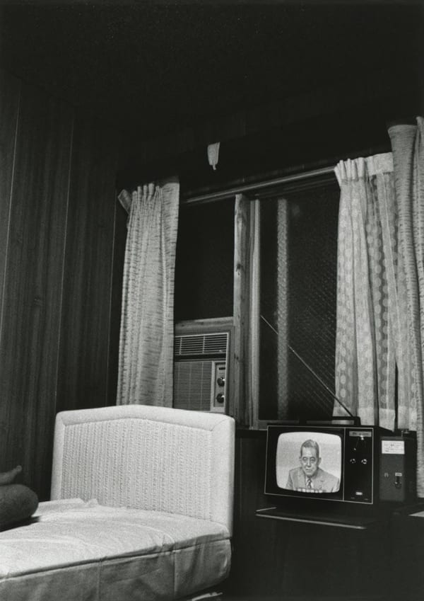 荒木經惟 Araki Nobuyoshi, 感傷之旅II-沖繩 Sentimental Journey II /Okinawa, 1971