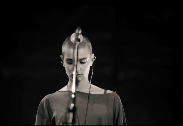 Albert Watson, Sinéad O'Connor, Berlin, 1990