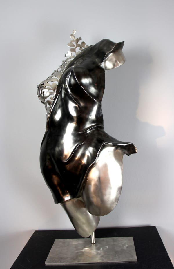 Martic Black Dress Stainless steel graphite 93.2 x 41 x 23.2 cm 10.7 Kg