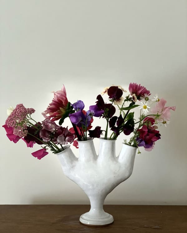 Ali Hewson, Hand vase