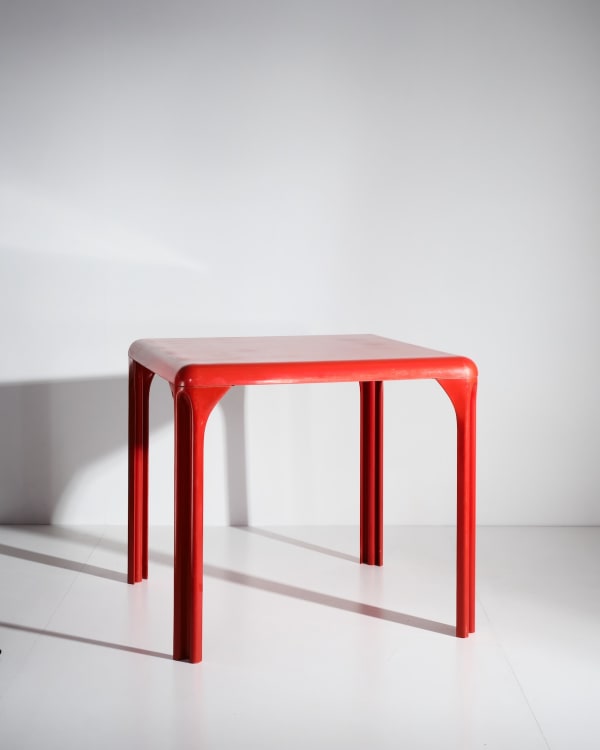 Vico Magistretti, 'Stadio 80' Table