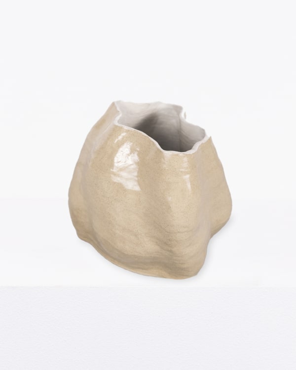 Georgia Loizou, Medium body vase