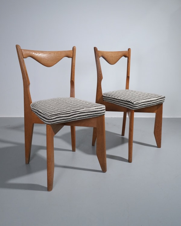 Guillerme et Chambron Pair of Dining Chairs c.1950s Oak, upholstered in Tibor 'California 10' fabric H89 x W45 x D41 cm