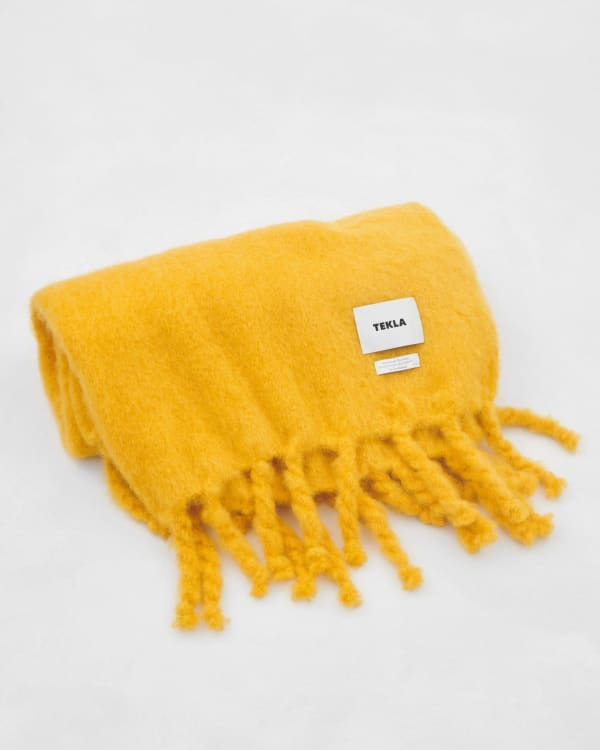 Tekla, Le Corbusier Mohair Blanket / Jaune – Vibrant yellow