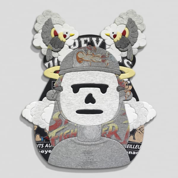 劉正堃 Abei LIU Maskboy and Two Birds, 2025 雷射切割EVA、二手衣手工缝製 Laser cutting EVA, 2nd hand clothes 52 x 60 x 4.5 cm