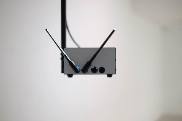 鄭先喻 HsienYu CHENG Sandbox, 2016 軟體無線電、金屬盒、軟體、fpga基板、電腦、訊號干擾器(選項) SDR( software defined radio), metal, customized software, FPGA board, laptop, signal jammer(optional) Based on Site Size 1 Ed. + 1 A.P.