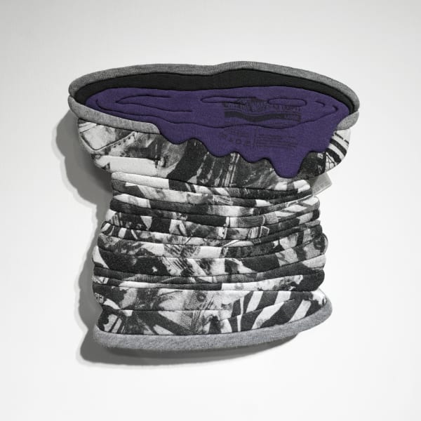 劉正堃 Abei LIU, 罐頭與不知名的液體 A can and an unidentified liquid, 2025