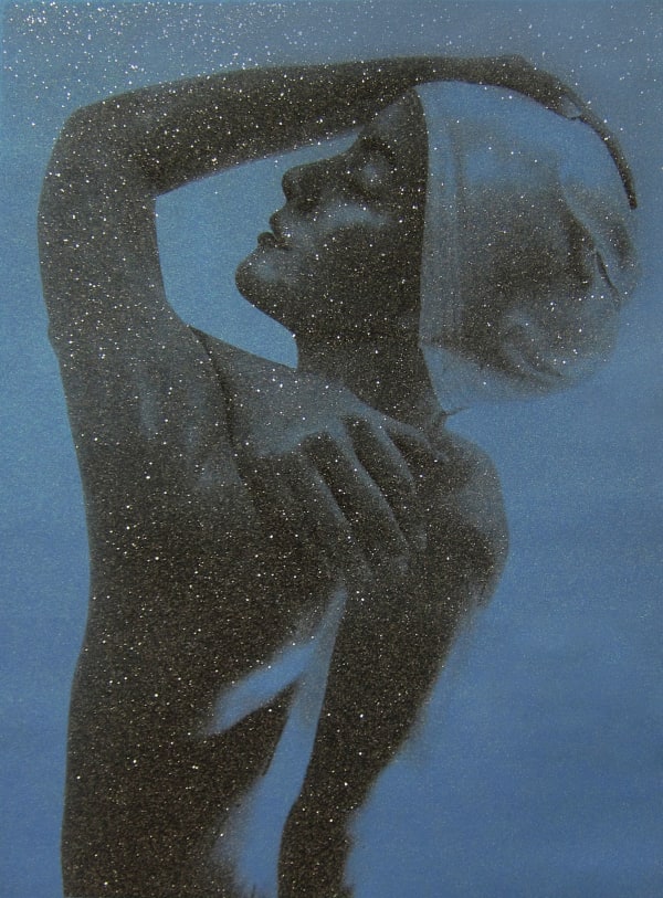 Carole Feuerman, Shower (Profile) - Blue Background, 2013