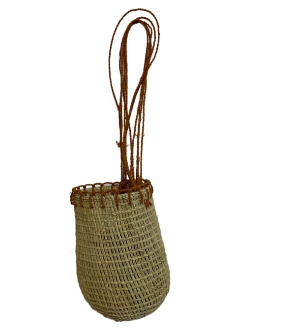 Margaret Djarrbalabal Mindirr (Pandanus Bag), 2023 Gunga (Pandanus) and natural dyes 17 x 11 cm 6 3/4 x 4 3/8 in