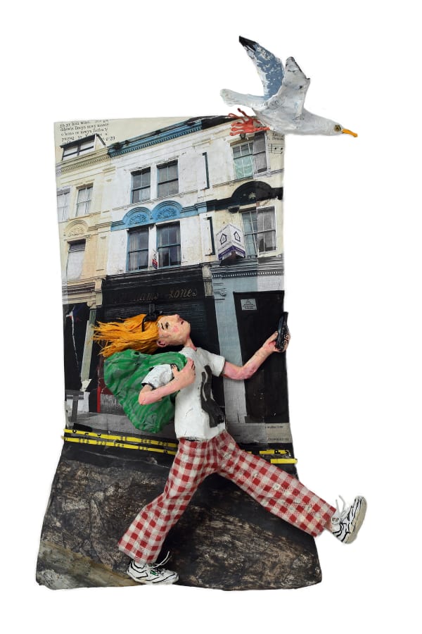 Luned Rhys Parri, Merch a Gwylan, Caernarfon / Young Woman & Gull, Caernarfon
