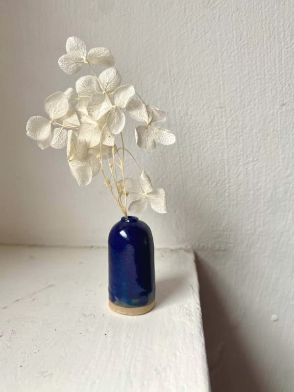 Tilly Slight, Lagoon blue X, 2022