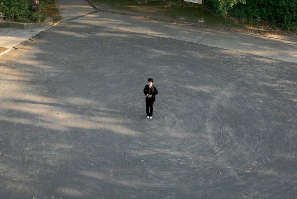 Paulien Oltheten, Standing in circles, 2008