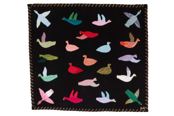 Lot 31 GLORIA INUGAQ PUTUMIRAQTUQ (1975-) QAMANI'TUAQ (BAKER LAKE) Colourful Birds, 2000s stroud, felt, and cotton thread, 18 x 20 in (45.7 x 50.8 cm) ESTIMATE: $700 — $1,000 PRICE REALIZED: $610.00