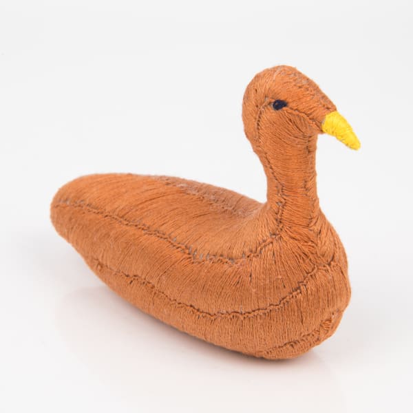 17 MIRIAM NANURLUQ QIYUK (1933-2016) QAMANI'TUAQ (BAKER LAKE) Eider Duck, c. 1970 felt, embroidery floss, and stuffing, 3.25 x 4.5 x 1.75 in (8.3 x 11.4 x 4.4 cm)