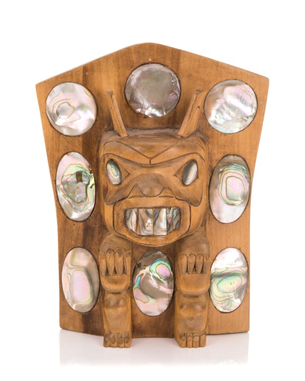 Lot 26 FRANCIS HORNE SR. (KHUT WHEE MUL UHK) (1954-) COAST SALISH (LUMMI/TSAWOUT) Model Bear Frontlet, c. 1980 yellow cedar wood and abalone, 8.5 x 6.5 x 3 in (21.6 x 16.5 x 7.6 cm) ESTIMATE: $800 — $1,200 PRICE REALIZED: $732.00