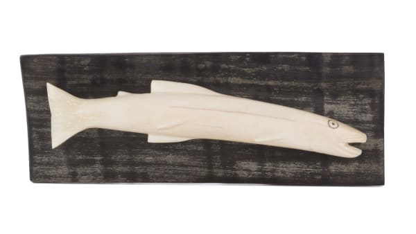 Lot 14 UNIDENTIFIED INUIT ARTIST, EASTERN CANADIAN ARCTIC Fish on Plaque, 1970s ivory, baleen, and graphite, 2.75 x 7.5 x 1 in (7 x 19.1 x 2.5 cm) ESTIMATE: $150 — $250