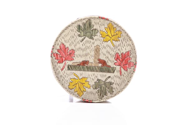 Lot 38 UNIDENTIFIED MAKER, ANISHINAABE ircular Quill Box with Canadian Motifs, early 20th century birch bark, porcupine quills, thread and sweet grass, height: 3.25 (8.3 cm), diameter: 9.75 in (24.8 cm) PRICE REALIZED: $861.00
