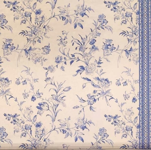 Avesnieres Flowers Canvas Light Blue