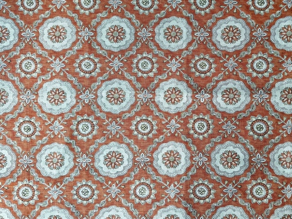 Toledo Henna on Linen