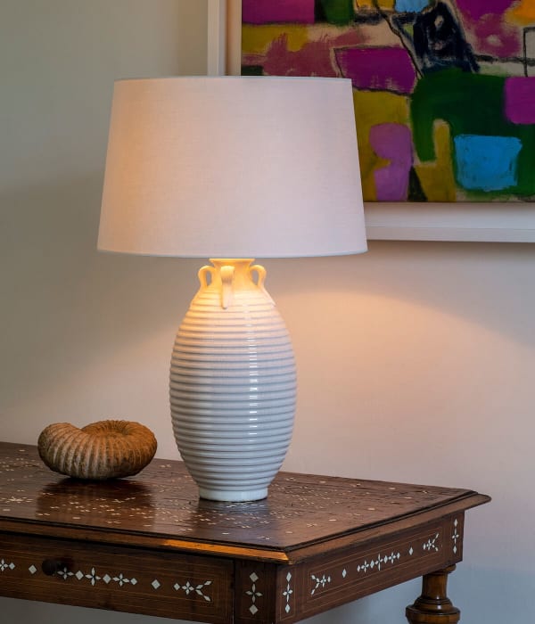 Holden Vase Table Lamp