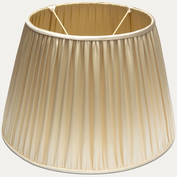 Tassinari & Chatel Classic Off-White Silk Lampshade