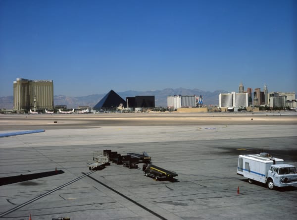 BRIDGET SMITH Airport, Las Vegas, 1999 C-Type print mounted on aluminium 119.5 x 162.5 cm 47 x 64 in Edition of 3