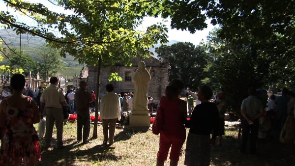 BRIDGET SMITH We Must Live!, 2011 HD Video 30:29 mins Edition of 3