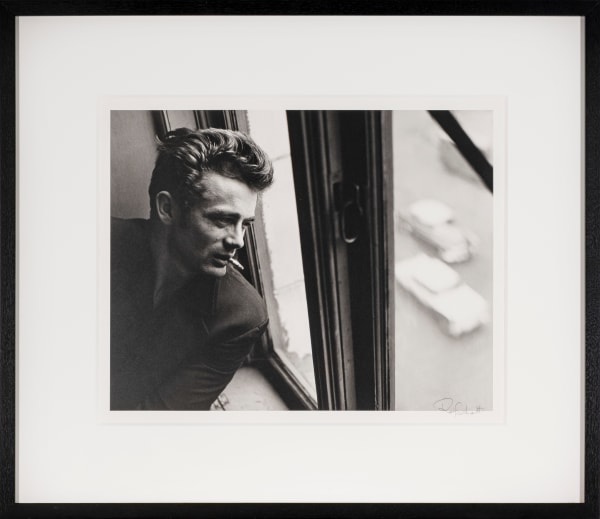 Roy Schatt James Dean in Window with Cigarette, ABC Studios, New York City, 1954 Silver gelatin photograph / Fotografía de gelatina de plata 35.6 x 45.7 cm 14 x 18 in