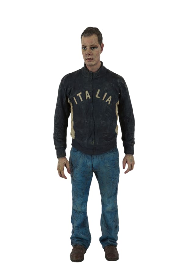 Sean Henry Man with Italian shirt (waiting), 2004 Oil on bronze / Óleo sobre bronce 45.5 x 17 x 8 cm 17 7/8 x 6 3/4 x 3 1/8 in