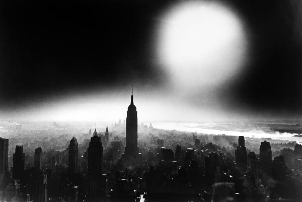 William Klein, Atom Bomb Sky, New York, 1955.