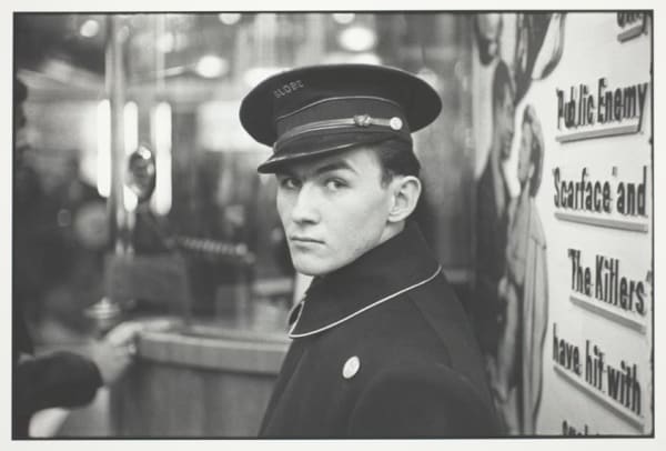 Louis Faurer, Globe Theatre, New York City, 1950.