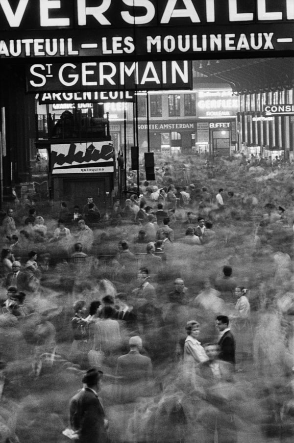 Frank Horvat, Gare Saint Lazare, Paris, 1959.