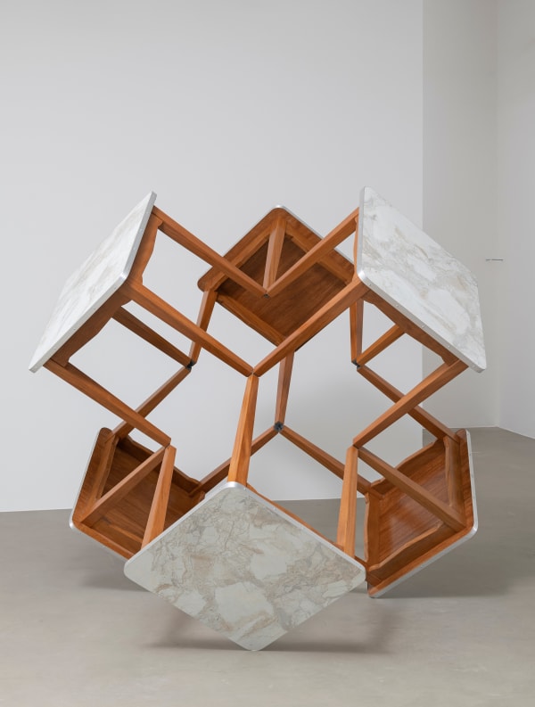 Jorge Macchi, Debajo de la mesa, 2022