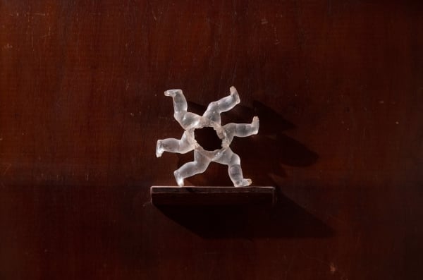 Ilê Sartuzi, pernas sol, 2019