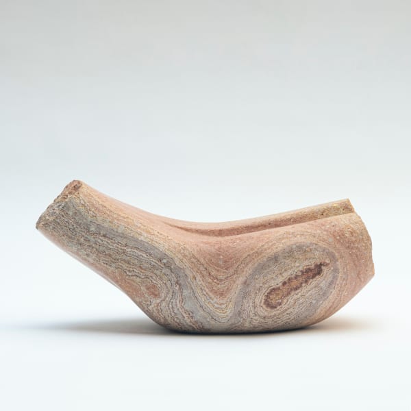 Pedro Reyes Cadeira, 2021 cantera 22 x 50 x 27 cm 8 5/8 x 19 3/4 x 10 5/8 in