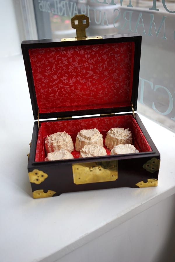 Victoria Pham, Coffret of service no. 1, 2025