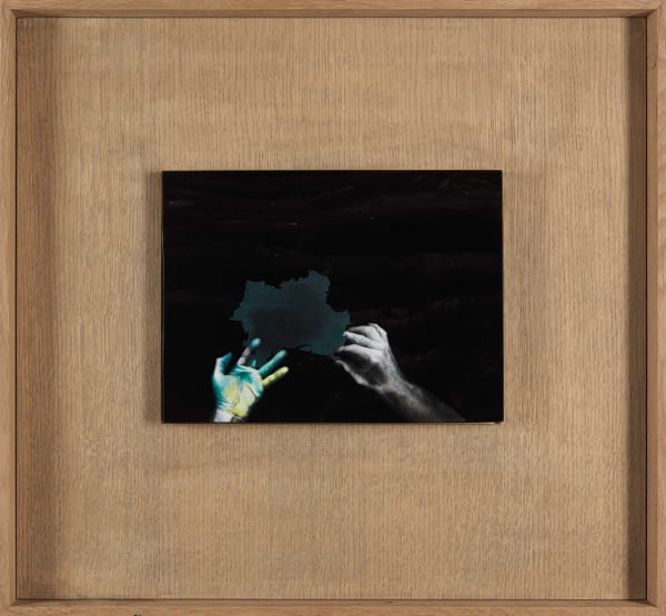 Daniel SCHLIER, Mains et cartes, France inversée , 2019