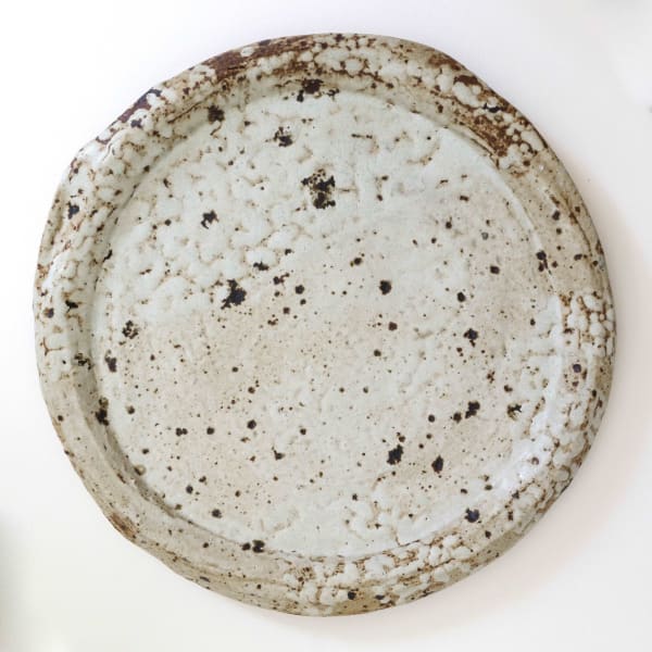 Renate Balda, Weißer Teller (Platte), 1999