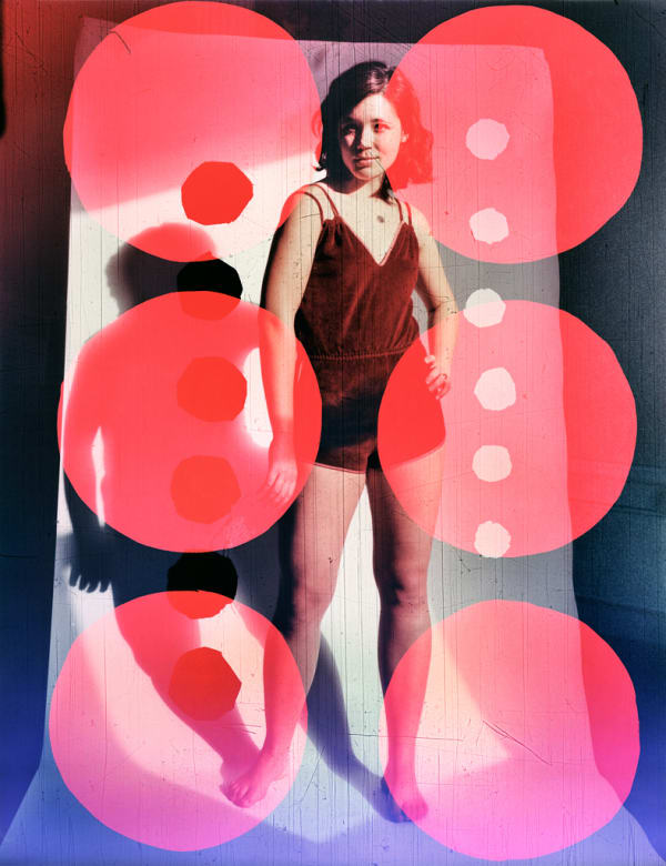 Hannah WHITAKER Red 666 Photographie 66 x 50,8 cm 26 x 20 inches