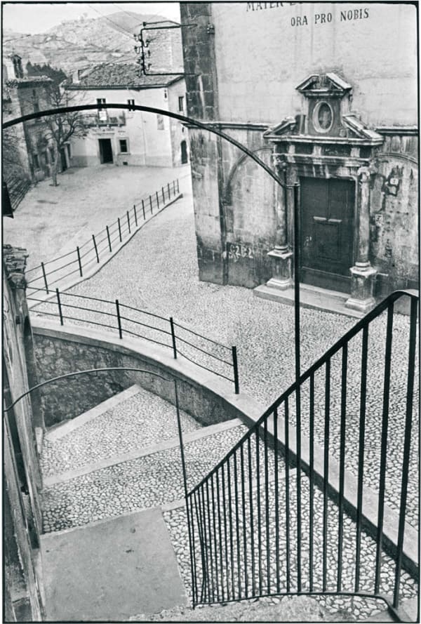 Aquila Degli Abrusi, Italie, 1952 | Série Trop tôt, trop tard (After Henri Cartier-Bresson), 2007