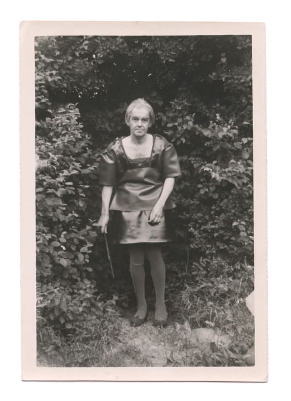 Marcel BASCOULARD Pose 6 Photographie Dim. papier: 13 x 8,9 cm, 13 x 8,9 cm