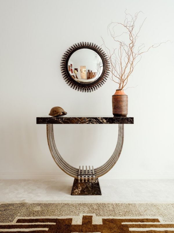 CONSOLE TABLE