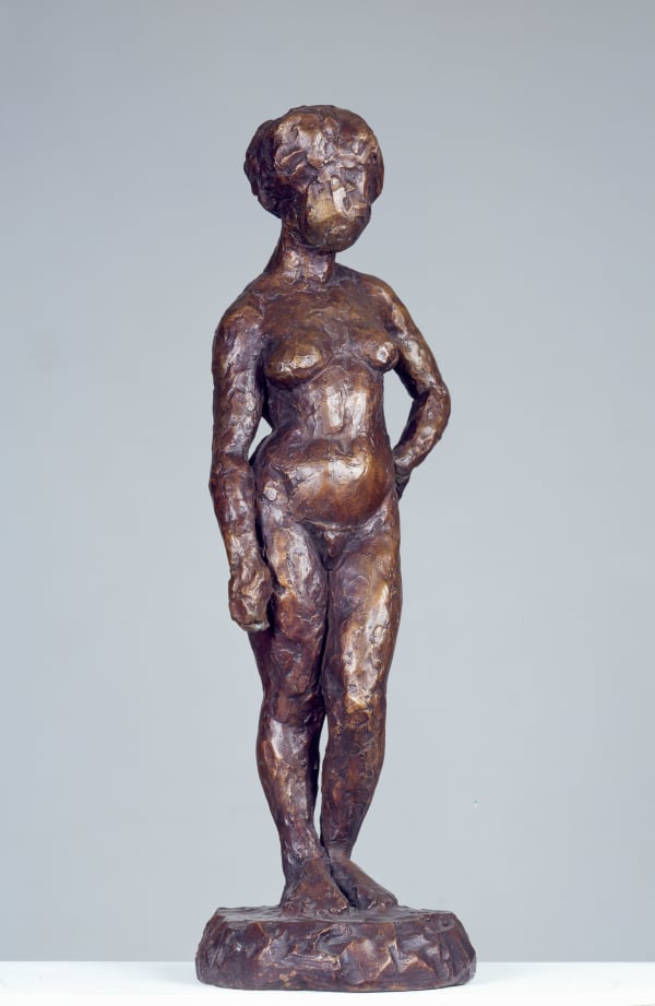 HANS PURRMANN Stehendes Mädchen mit aufgestütztem Arm, 1910 Bronze with brown patina 66 x 22 x 26 cm 26 x 8 5/8 x 10 1/4 in Edition of 6