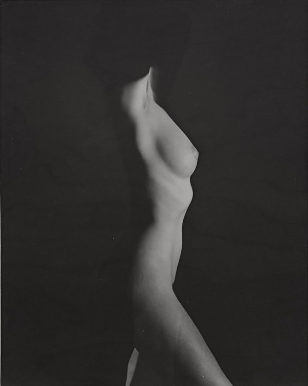Erwin Blumenfeld, Nude in profile on black, New York, 1938