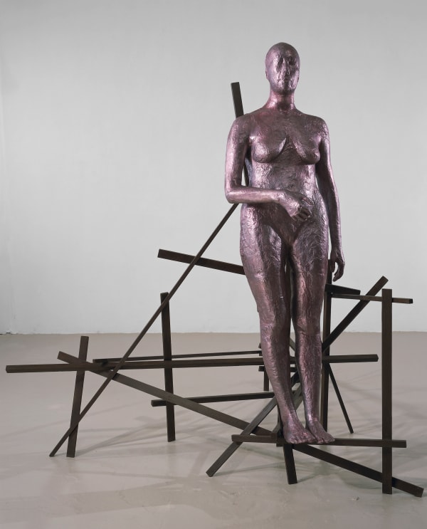 Kiki Smith Red Standing Moon, 2003 painted aluminum and bronze patinated 190.5 x 185.3 x 190.5 cm 75 x 73 x 75 in