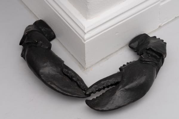 Maria Loboda The houses are all gone under the sea, 2023 Crustacean claws cast in bronze 2 part work 28 x 22 x 7 cm 11 x 8 5/8 x 2 3/4 in Edition of 5