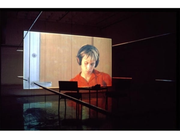 Iñigo Manglano-Ovalle Le Baiser / The Kiss, 1999 DVD single channel projection , color , sound