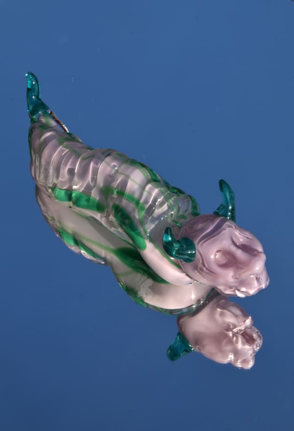 Iita Villiina Jaakonaho, Larvjäver, Purple Worm, 2024