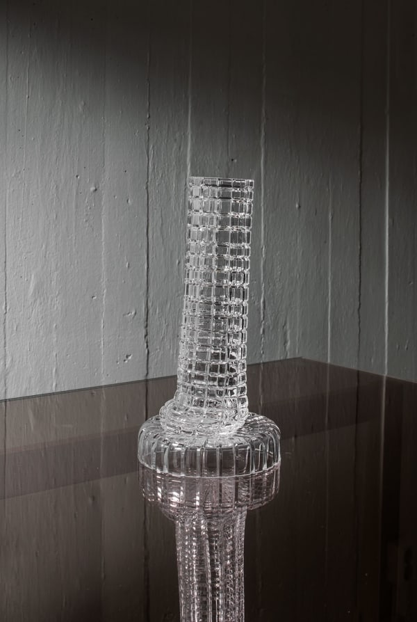 SIMON KLENELL, Resting Vase, 2022